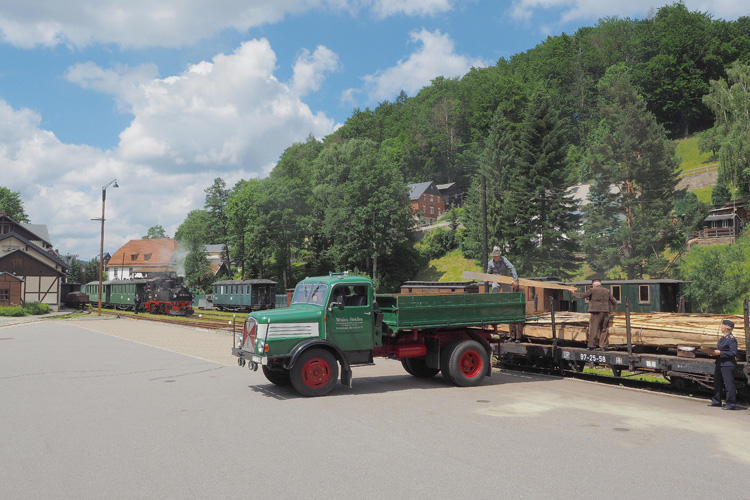 二年級(jí)數(shù)學(xué)汽車(chē)出口教案及反思